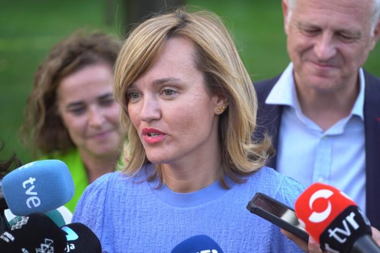 Alegría carga contra Feijóo por 