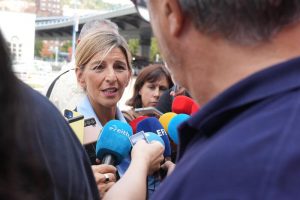 Díaz dice que trabaja con Montero "de manera tranquila" en un PGE "útil" en la actual situación excepcional