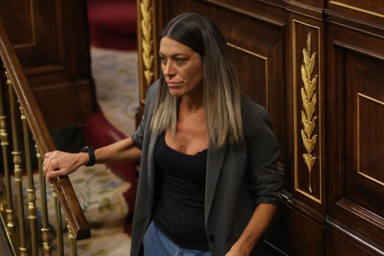 Junts pide que Raquel Sánchez y los presidentes de Adif y Renfe acudan al Congreso por el 