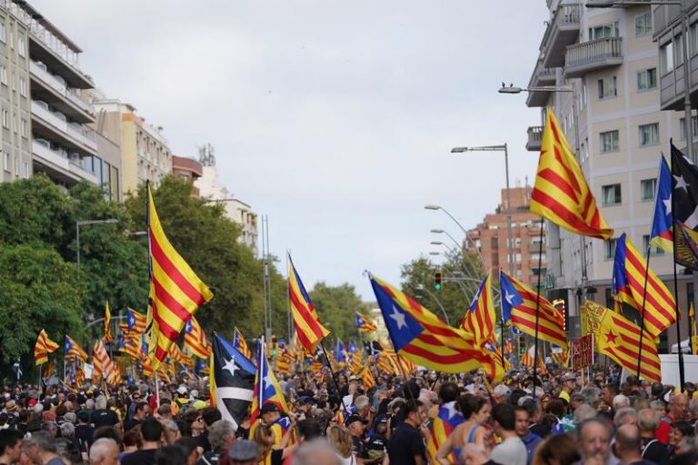 Empieza la manifestación de la ANC bajo el lema 'Volvamos para vencer: Independencia'
