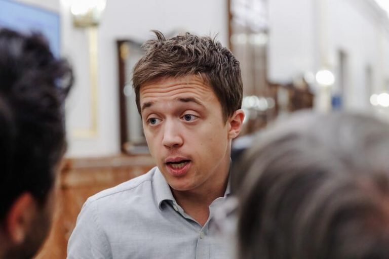 Errejón pide explicaciones a Interior sobre los planes de adquisición de casi 60.000 'pelotas de goma'