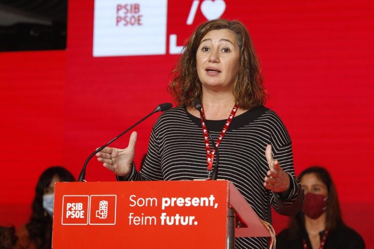 Armengol defiende los gobiernos del PSOE 