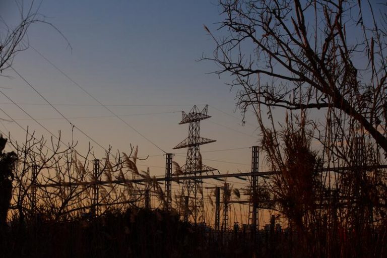 El precio de la luz subirá un 9,68% este domingo, hasta 194,64 euros/MWh