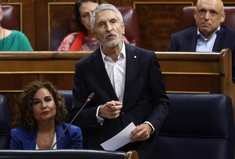 Marlaska rechaza los datos del PP sobre un aumento de llegada de migrantes a Baleares y les acusa de estar de 