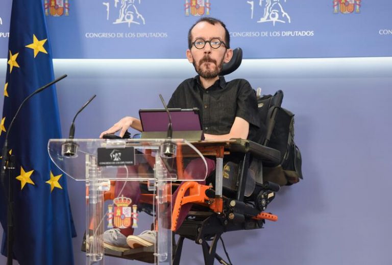 Echenique, sobre la suspensión del pleno en CyL: 