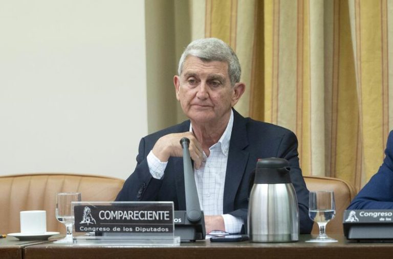 Podemos celebra la dimisión de Pérez Tornero tras el 