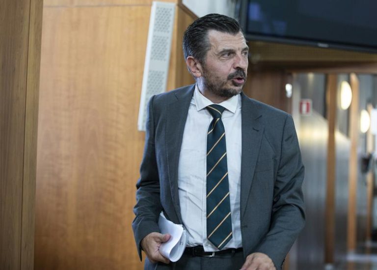 PP-A replica a Por Andalucía que el aumento de los miembros del consejo de RTVA y del CAA era 