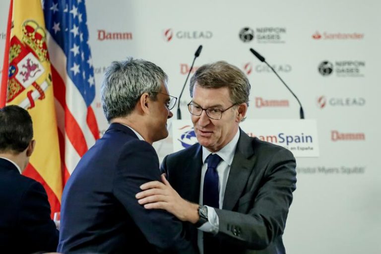 Feijóo defiende estrechar lazos con EEUU y se ofrece para la recuperación con un Gobierno libre de 