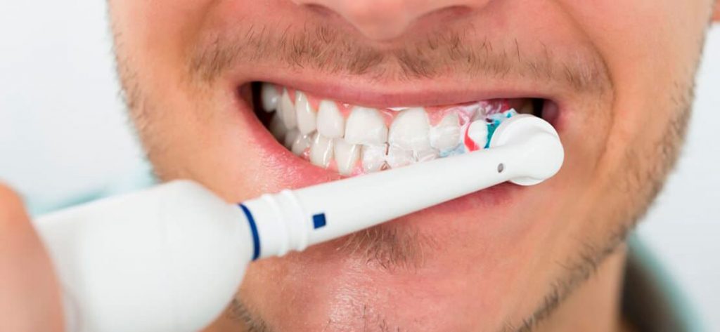 Así deberías desinfectar tu cepillo de dientes después de usarlo 126 ¿Qué es el cepillo de dientes?