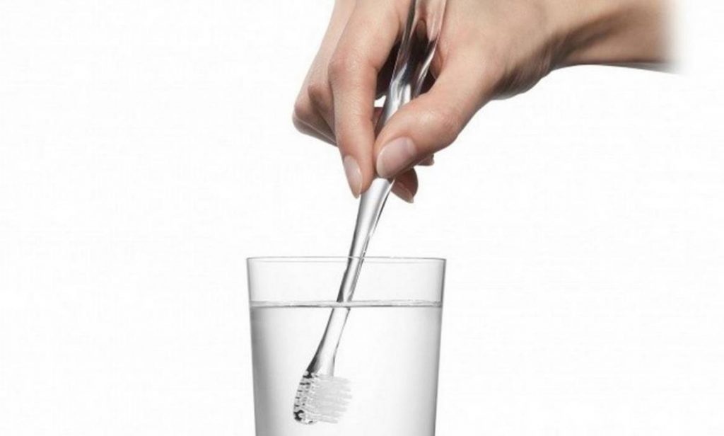 Así deberías desinfectar tu cepillo de dientes después de usarlo 128 ¿Cuál es la historia del cepillo de dientes?