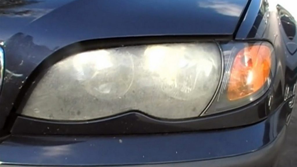 ¿Por qué es necesario que los faros del coche alumbren bien?