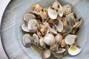 Berberechos a la parrilla La Taberna de Elia