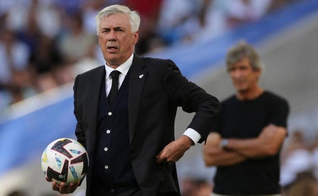 Carlo Ancelotti se preocupa