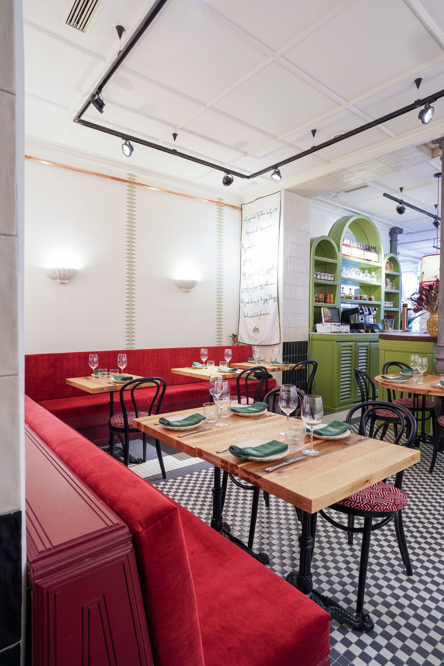 Nunuka: la sorprendente gastronomía de Georgia aterriza en el centro de Madrid 1 DSC02490