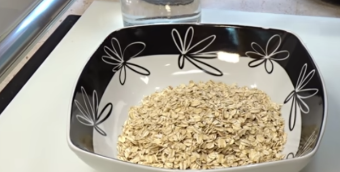 El flan de avena que no necesita azúcar, leche, huevo ni horno