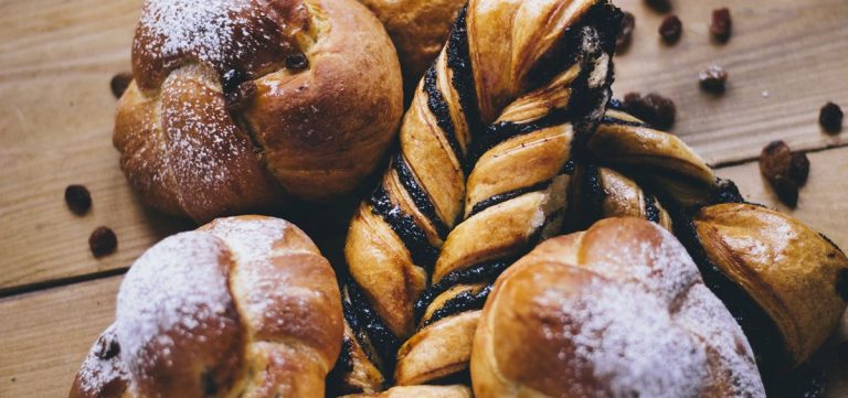 Prohibición de ultraprocesados en colegios: lo que cambia para los desayunos y meriendas
