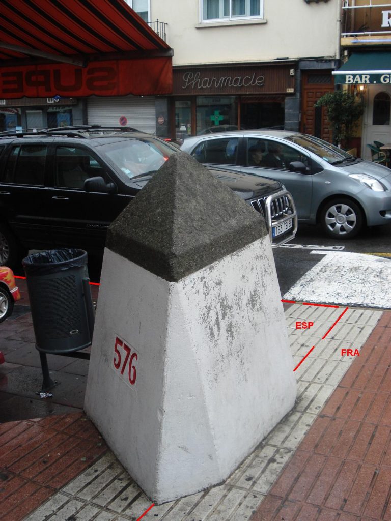 ¿Cómo se originó esta demarcación tan singular?