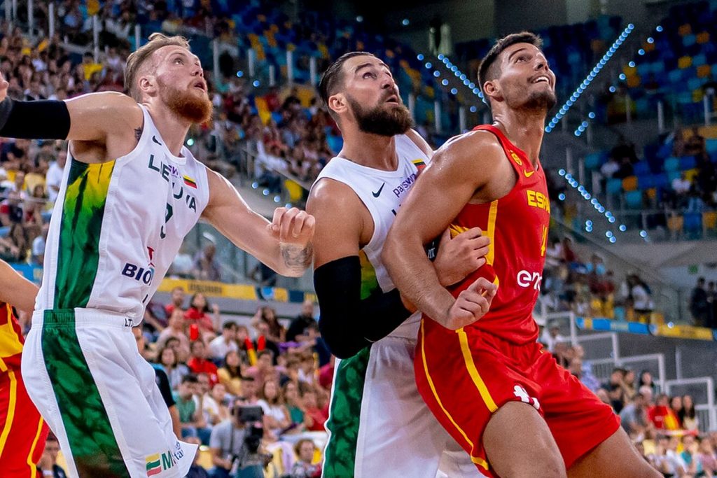 Finlandia impuso su juego frente a España, pero al final se hundieron 