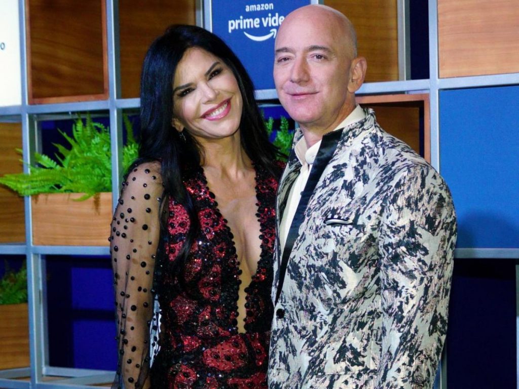 Jeff Bezos esta es la pareja con la que esta ahora 5