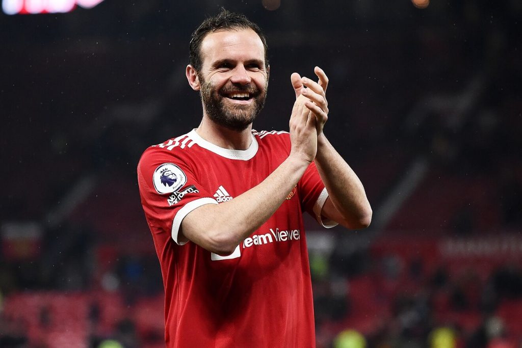 Futbolistas españoles con fichajes de escándalo 106 Juan Mata