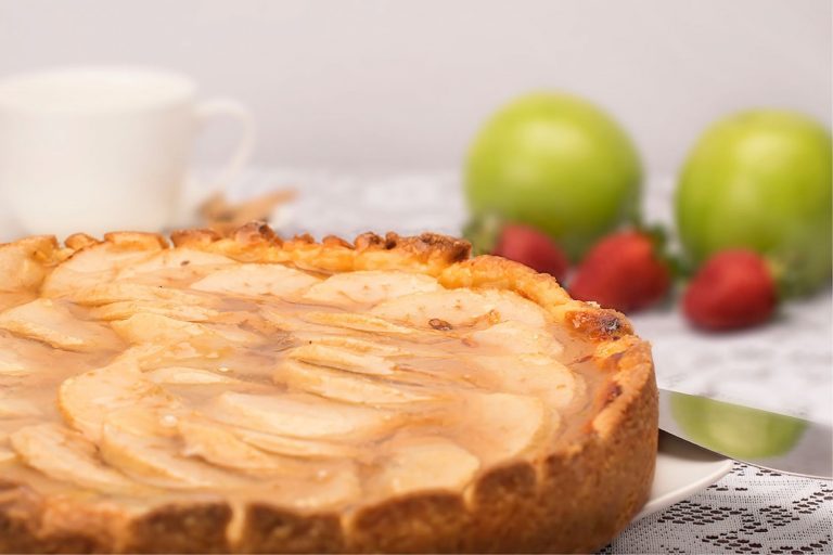 Tarta de manzana: una sencilla receta que solo te tomará 10 minutos