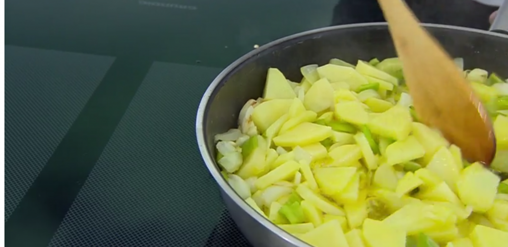 La tortilla de patatas hecha pizza de Arguiñano que ha batido récords