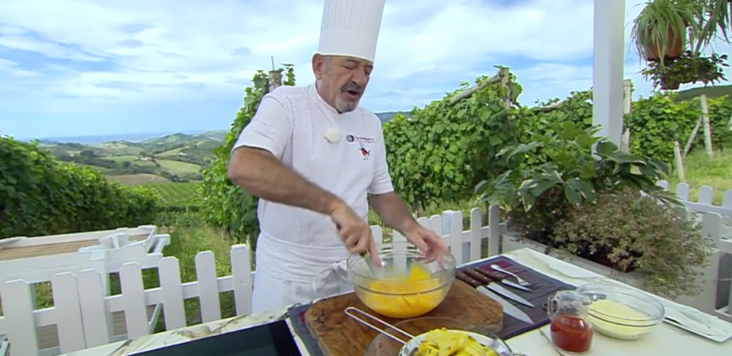 La tortilla de patatas hecha pizza de Arguiñano que ha batido récords