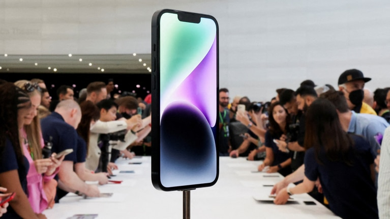 Los defensores de la manzana mordida