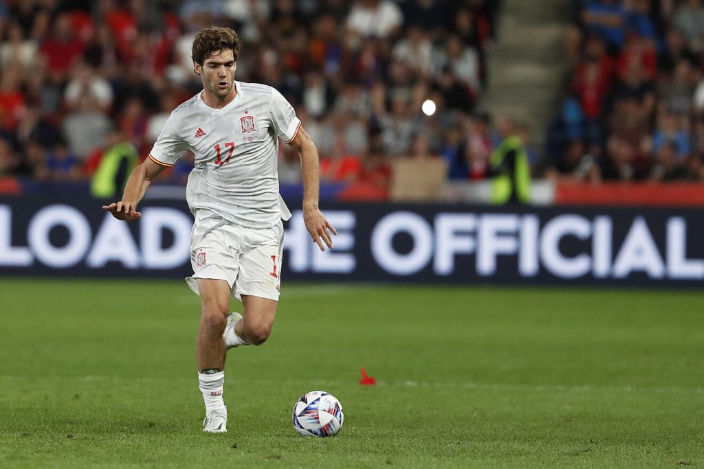 Los jugadores que más han decepcionado a Xavi en el Barcelona 44 Muchos meten la mano por Alonso