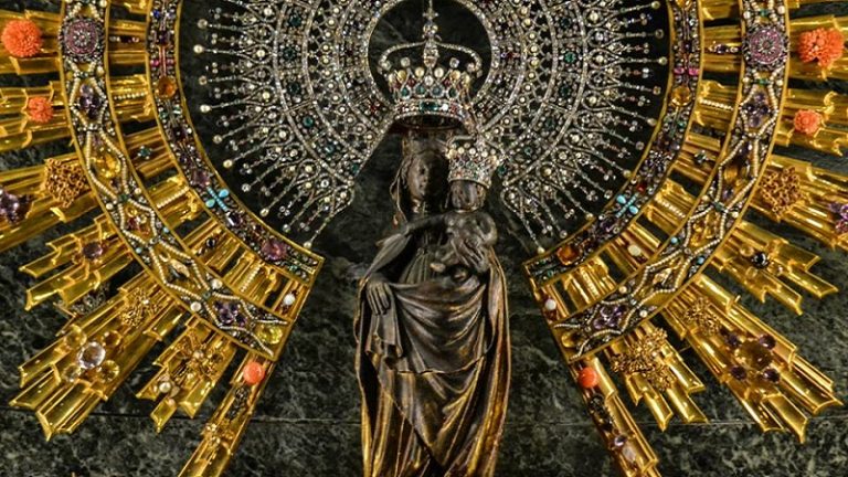 Nuestra Señora del Pilar hace que el 12 de octubre sea día de fiesta en Zaragoza
