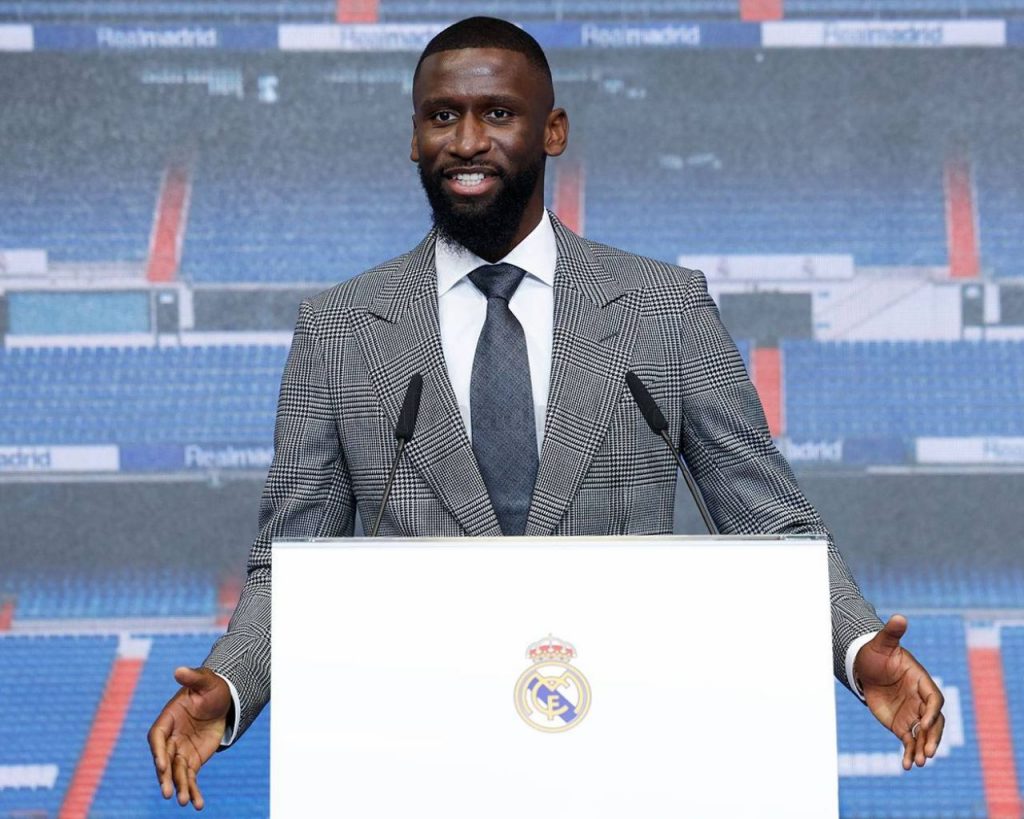 Pero han salido más motivos que hacen referencia a la decisión de jugar en el equipo blanco