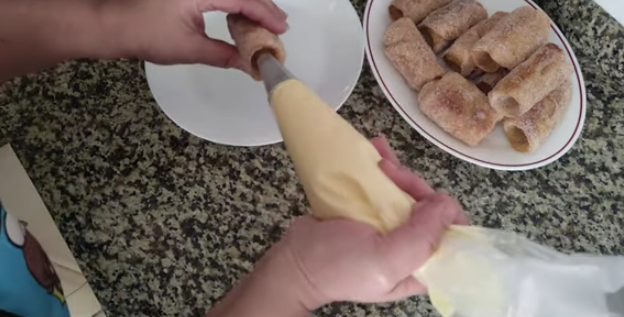 Pestiños rellenos: el postre con crema que pocos resistirán