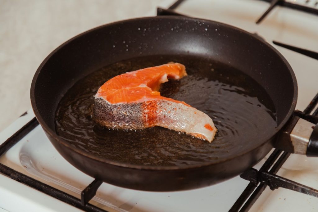 Salmón a la plancha: el secreto para que no se te pegue en la sartén 55 comida