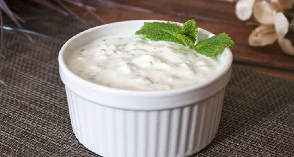Salsa de yogur como se hace y recetas faciles para usarla3
