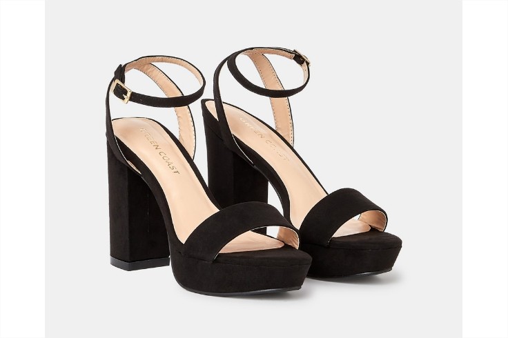 Sandalias de tacón de mujer en negro con plataforma