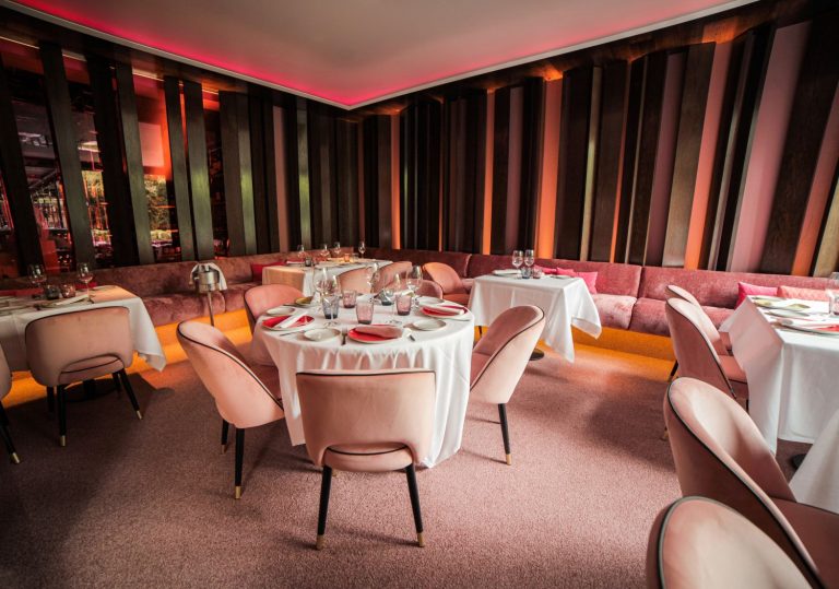 ‘Pink Room by Urrechu Velázquez’: un espacio recién renovado ideal para dar la bienvenida al otoño en Madrid