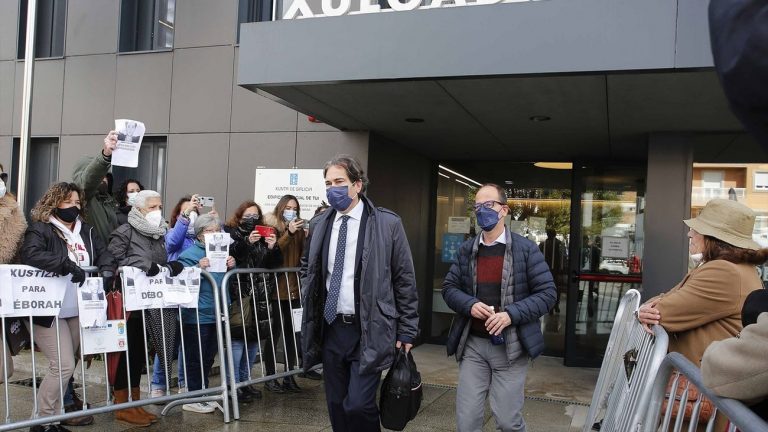 La familia de Déborah Fernández pide a la jueza retirar al equipo investigador
