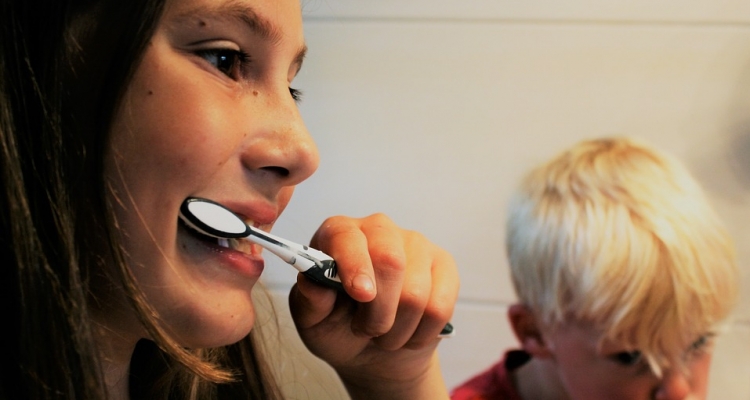 Gestos cotidianos que dañan nuestra salud 1 Gestos cotidianos que dañan nuestra salud