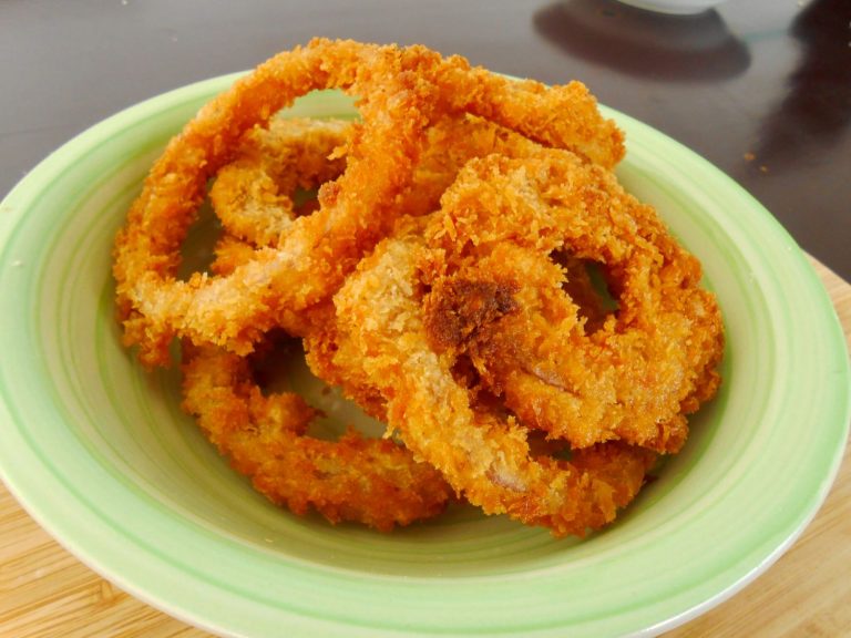 Aros de cebolla caseros: el truco para que queden mil veces mejor que los congelados