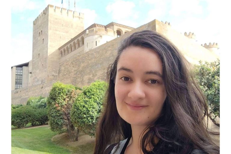 La Feria del Libro de Murcia acogerá a la autora de 'Los muertos siempre sonríen', Marta González Peláez