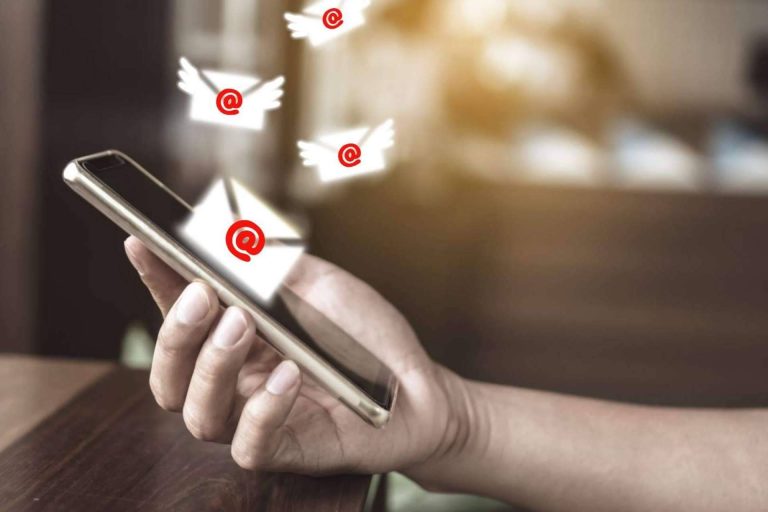 Por qué es eficaz el envío de comunicaciones segmentadas y automatizadas, según iurny
