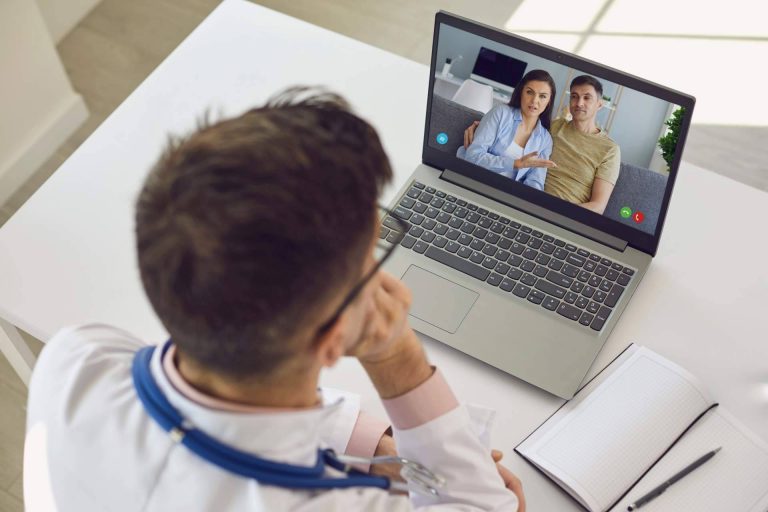 ¿De qué manera ayuda la terapia online a una pareja con problemas en la relación?