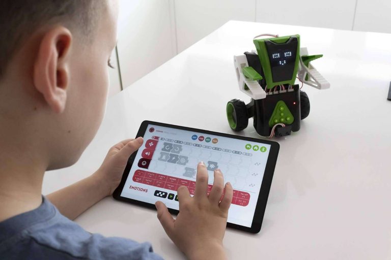 La robótica de XtremBots permite aprender jugando