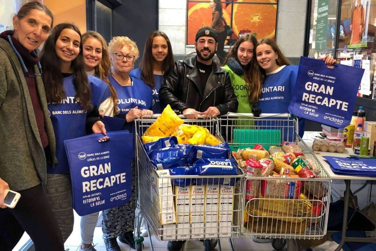Txiki Bastida colabora con distintas asociaciones benéficas de España