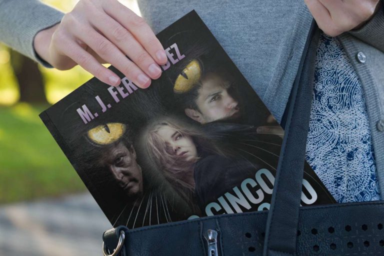 'Las cinco patas del gato' es la última novela de la serie del inspector Salazar, escrita por M.J. Fernández