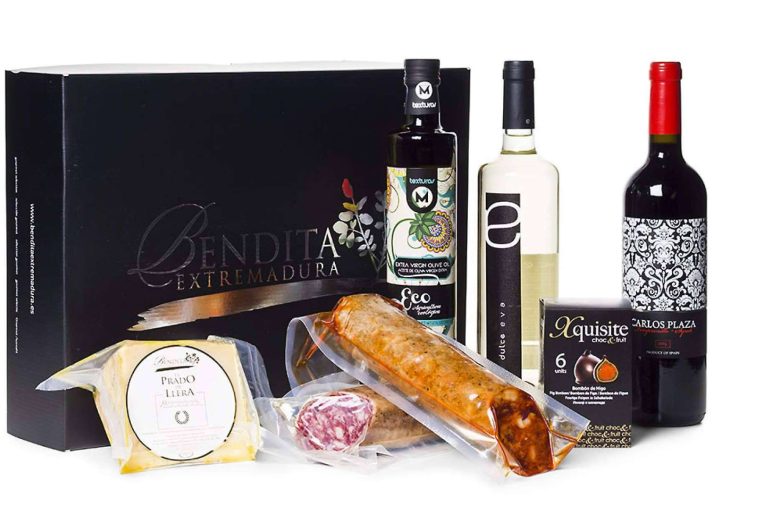 Cestas gourmet con gran variedad de productos, de la mano de Bendita Extramadura