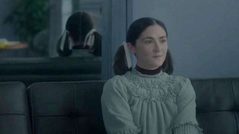 'La huérfana': una dirección con tino, pero sin grandes inspiraciones