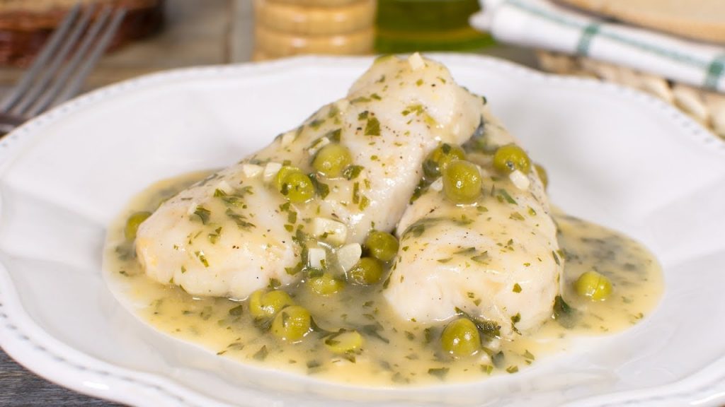 Merluza en salsa verde: un plato para conquistar a tus invitados 121 Nuestra merluza en salsa verde ya está casi lista
