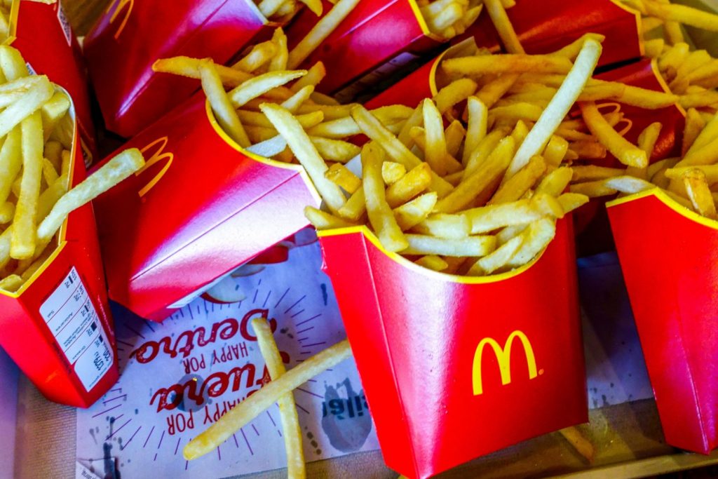 El truco para que tus patatas fritas caseras sepan igual que las del McDonald’s 205 Críticas sobre los modos de producción