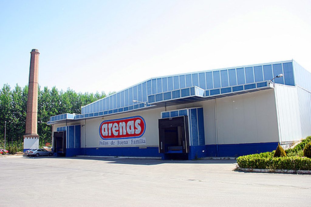 Pollos Arenas y el futuro de cientos de familias en el aire